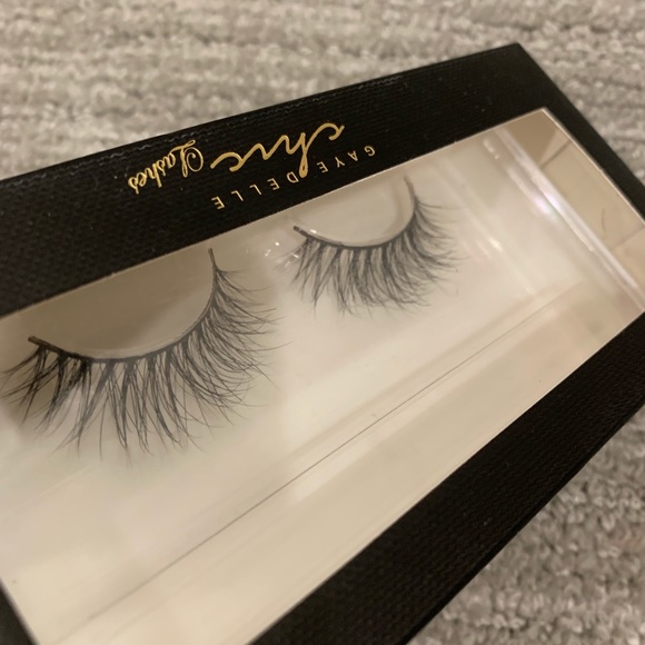One Left! Luxury 3D Mink Lashes in style “Kate” - Picture 3 of 4